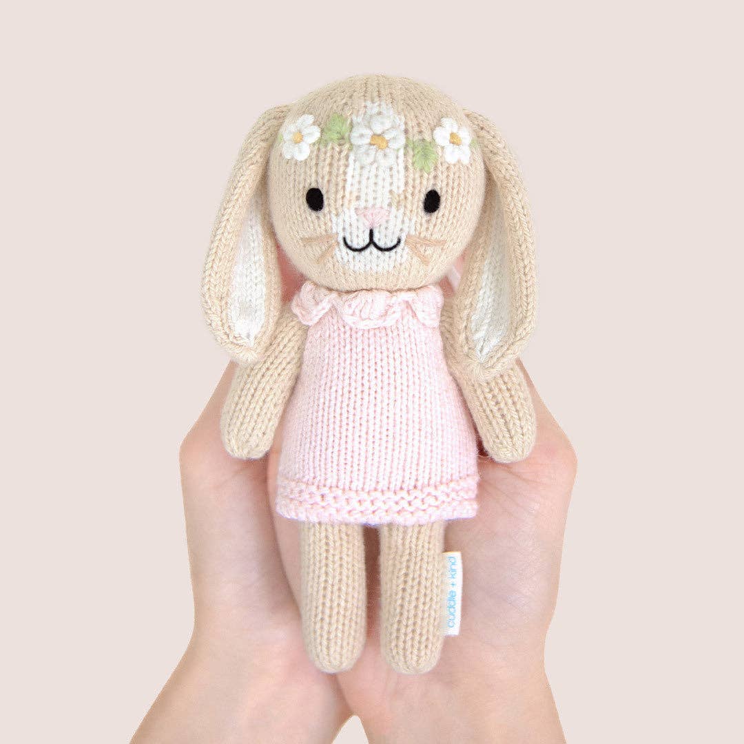 Tiny Hannah the Bunny (blush)