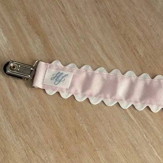 Scalloped Paci Clip