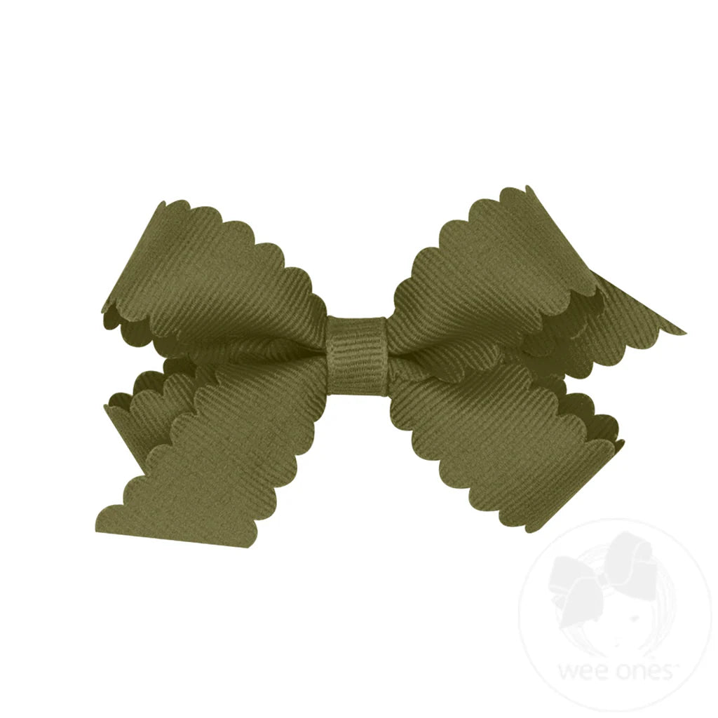 Scalloped Edge Bow